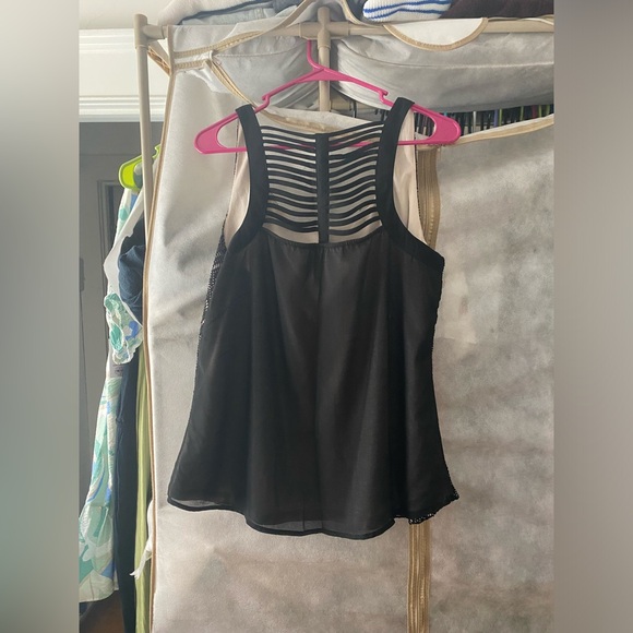 Maurices Tank Top Blouse size L EUC - Picture 2 of 3